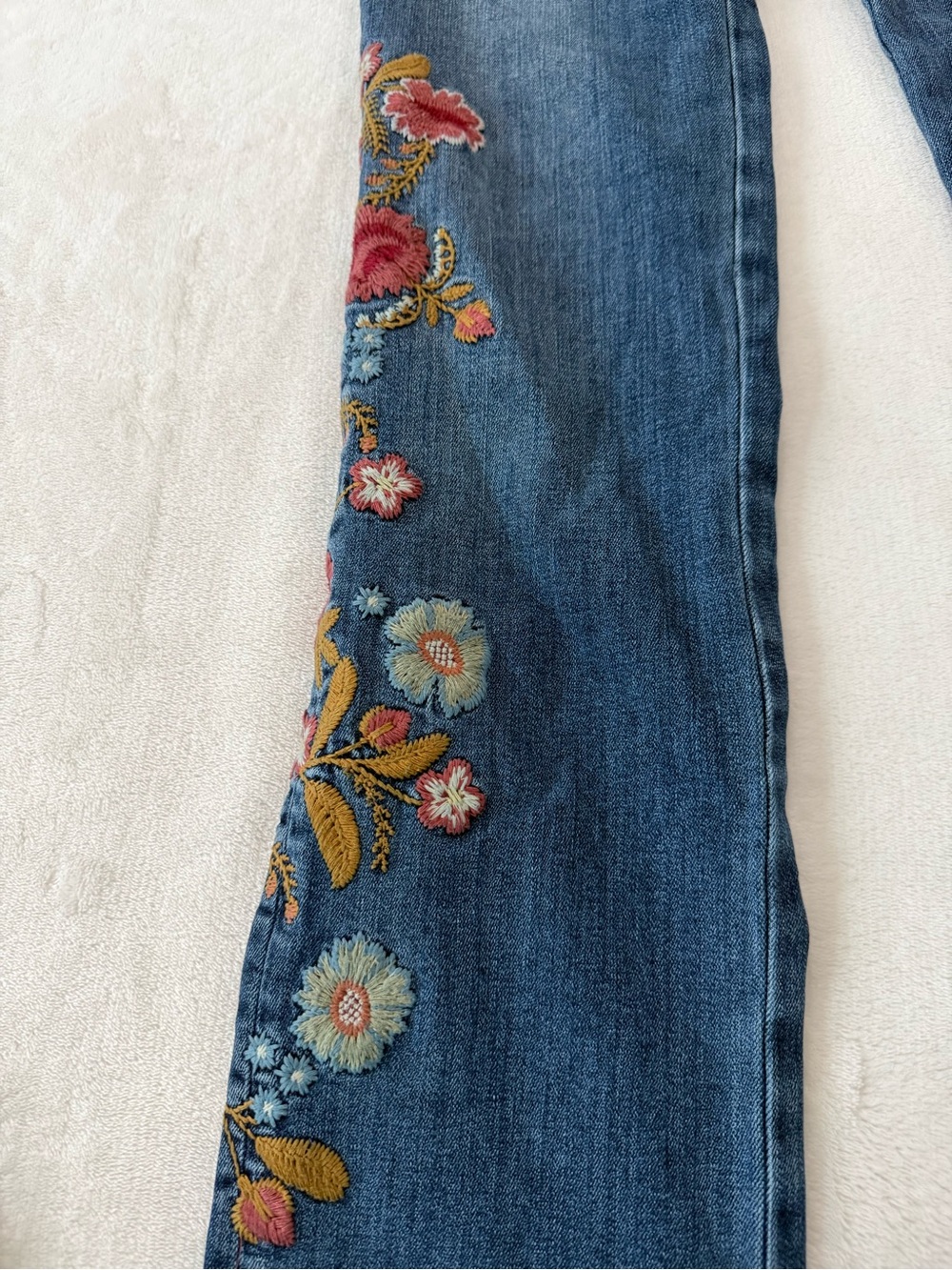Sundance Magnolia Jeans Womens 27 Blue Floral Embroidered Straight Leg Denim E03 - Picture 3 of 10